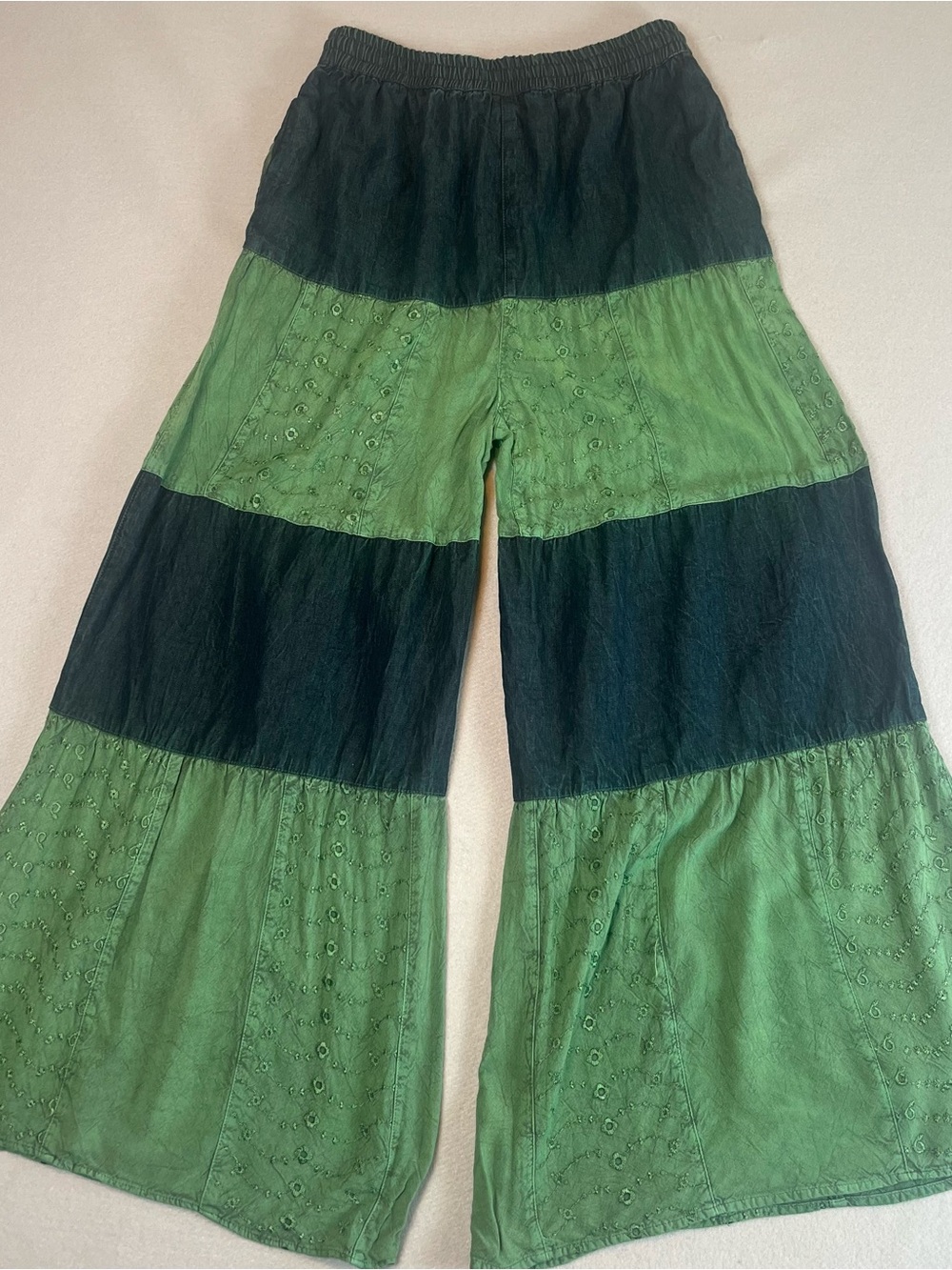 Young Threads Boho Tiered Wide Leg Pants Small Green Colorblock Palazzo - Picture 6 of 6
